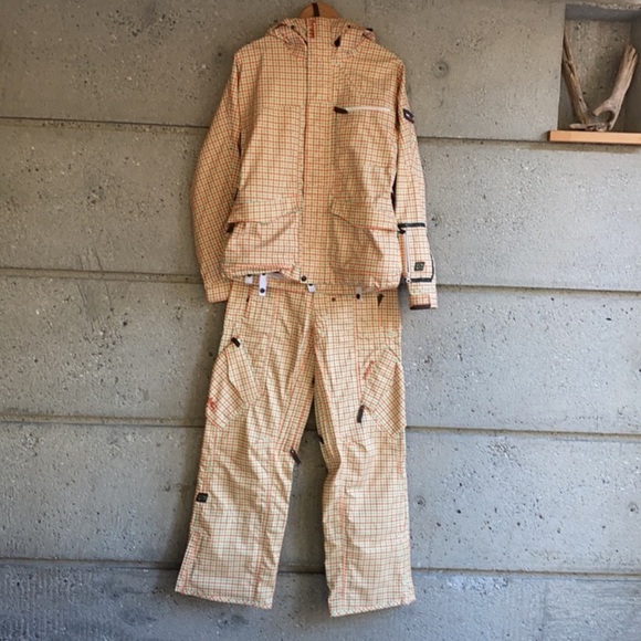 ❄️ Billabong Women’s Matching Jacket and Pant Ski or Snowboard - Picture 1 of 16